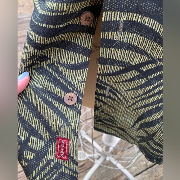 Silk Palm Leaf Hawaiian Button-Up Shirt - Picture 8 of 16